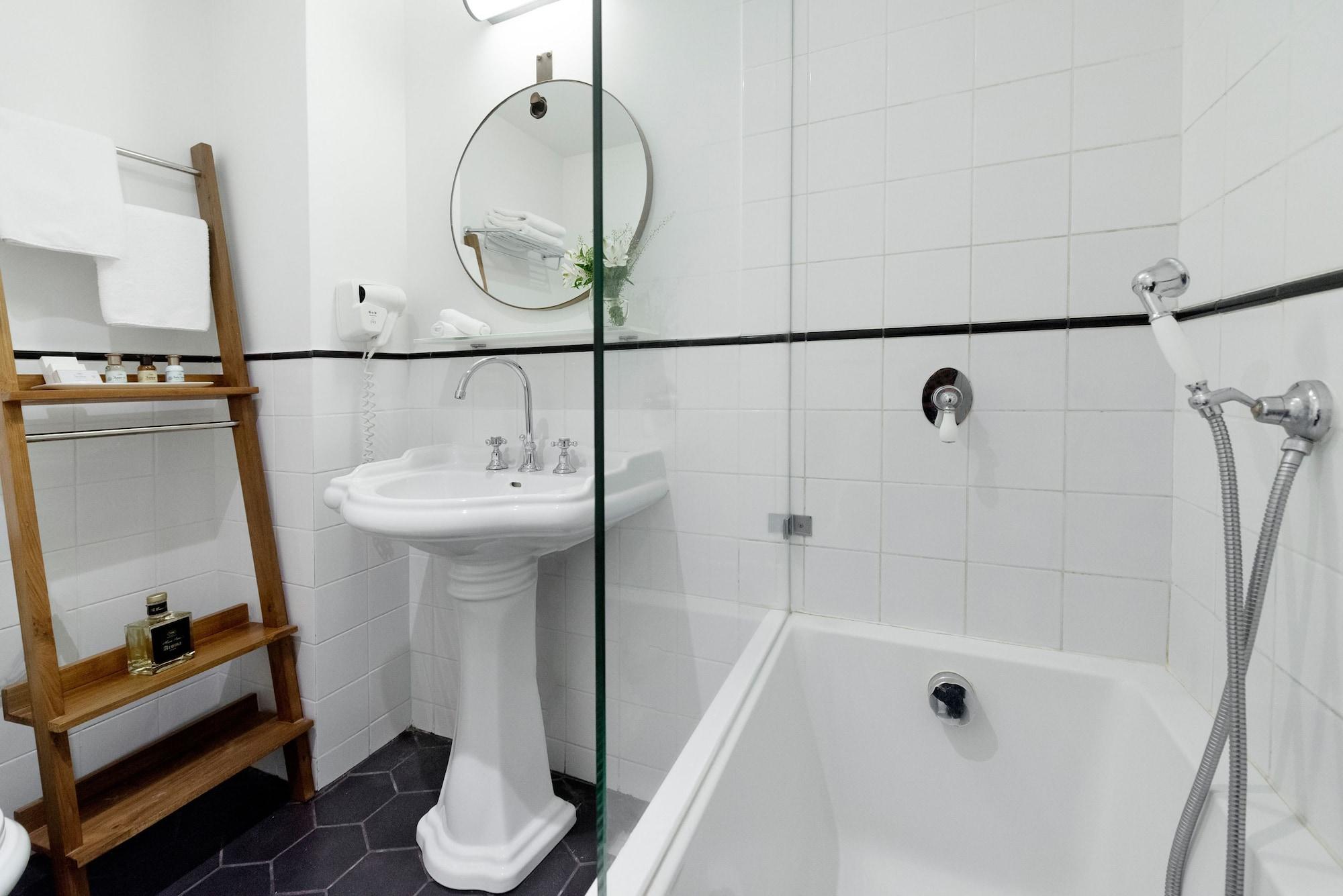 Lily & Bloom Boutique Hotel Tel Aviv Exteriör bild