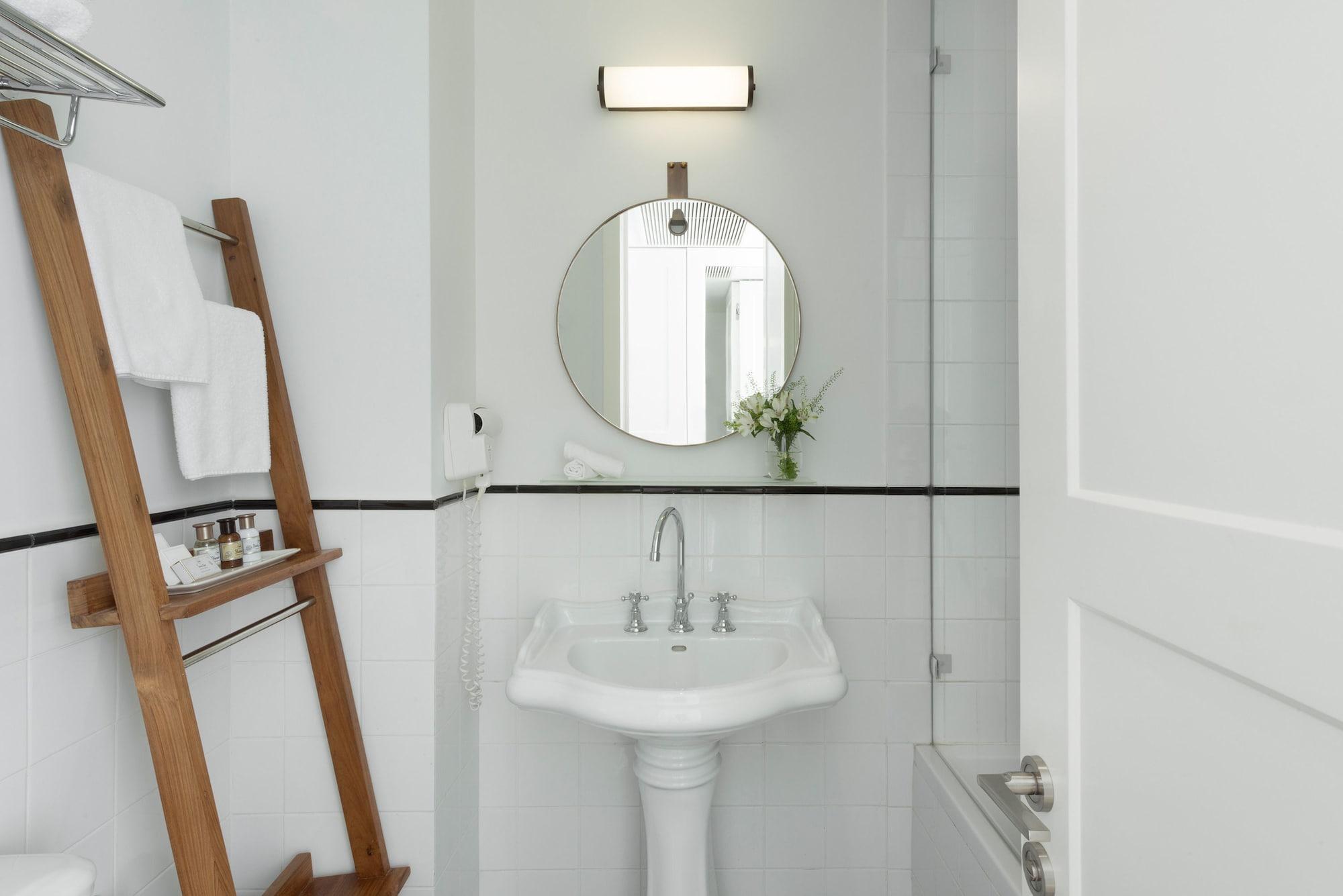 Lily & Bloom Boutique Hotel Tel Aviv Exteriör bild